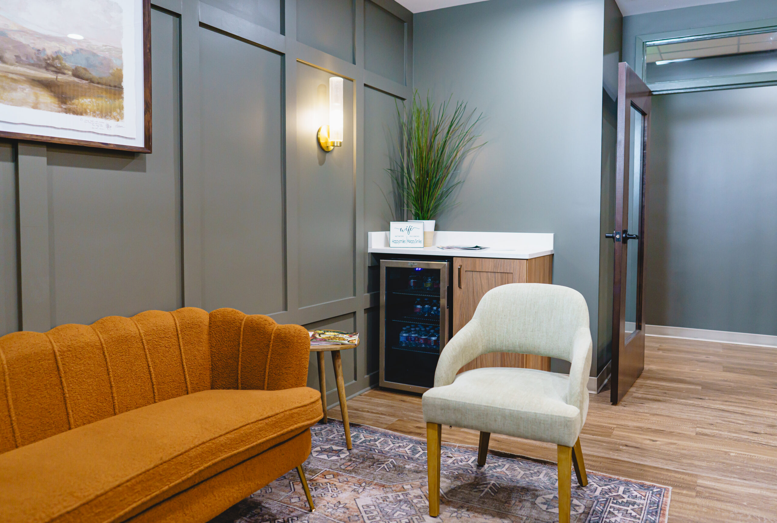 Fox Family Dentistry Dental Clinic Waiting 35926 Cozy waiting area at Fox Family Dentistry in Springfield and Burke, VA